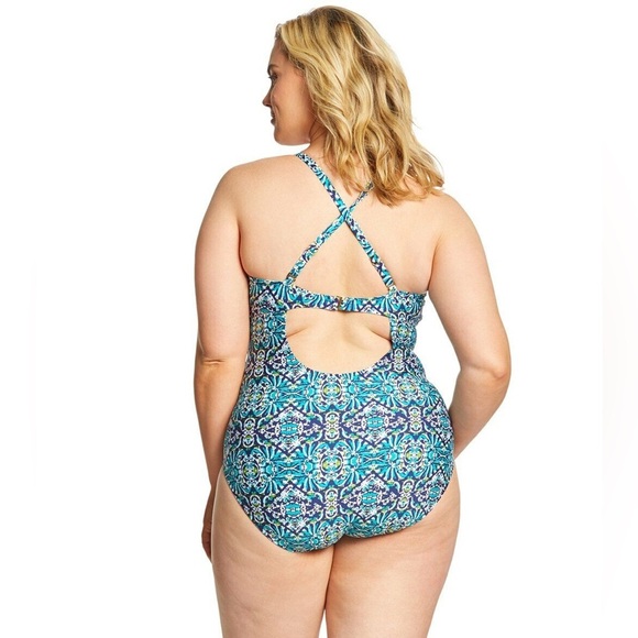 La BlancaTwist Front One Piece Swimsuit with Delux Bra Cup One-Piece Swimsuit - Picture 1 of 12